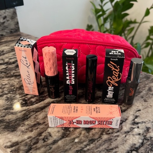 Benefit Cosmetics Trial Size Mascaras + Free Cosmetic Bag & Brow Setter - NEW - Picture 2 of 3